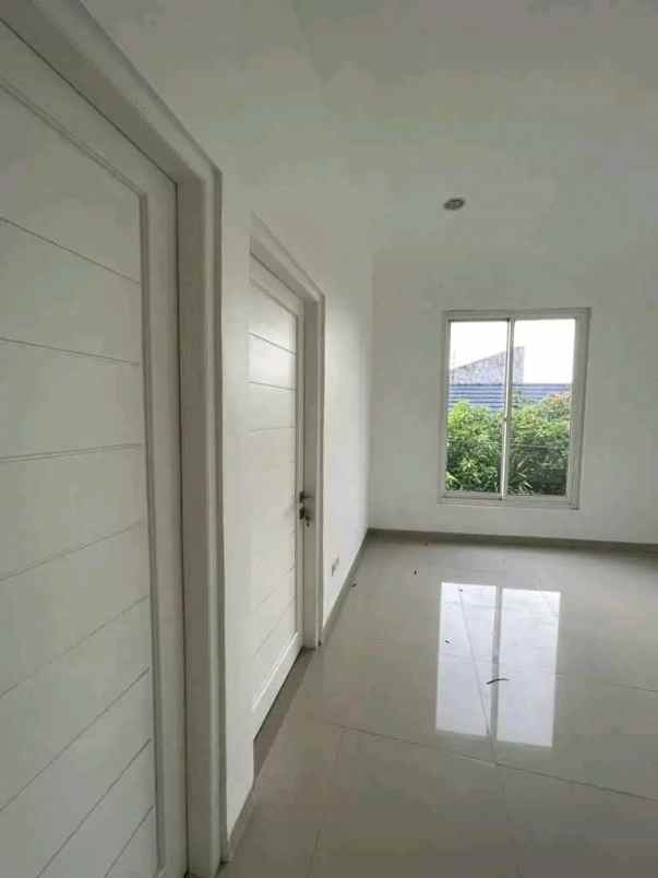 dijual rumah jl damai