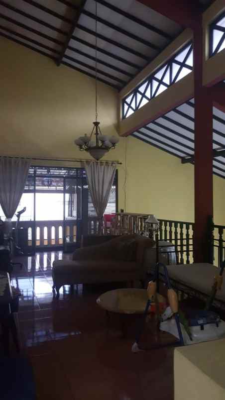 dijual rumah jl danau ranau