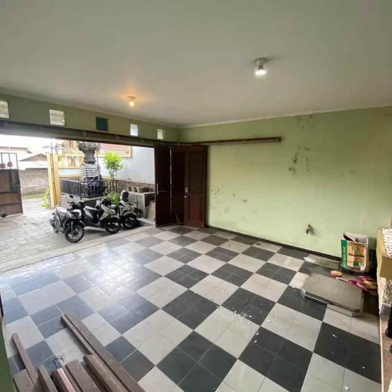 dijual rumah jl gatot subroto tonja kec