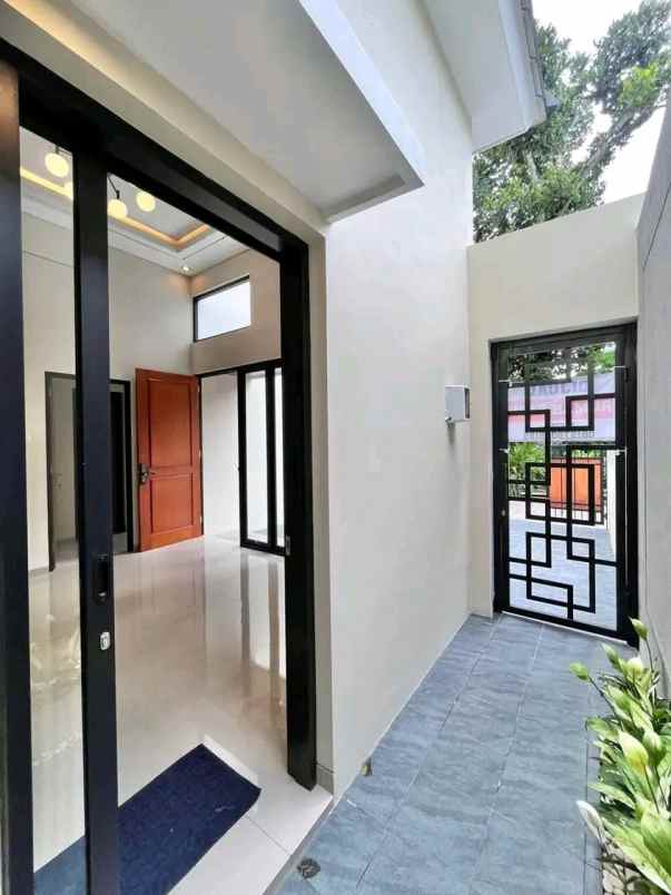 dijual rumah jl gito gati