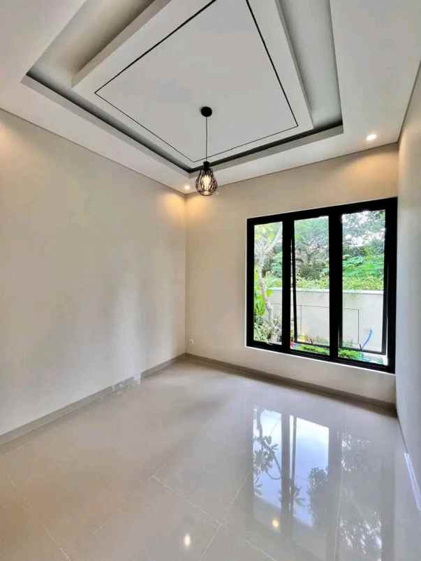 dijual rumah jl gito gati