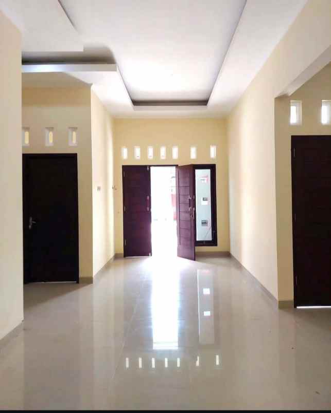 dijual rumah jl gito gati