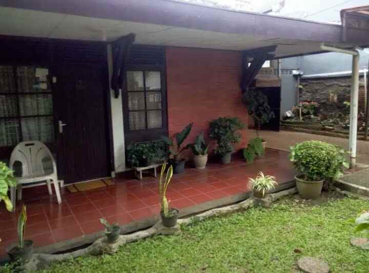 dijual rumah jl golf arcamanik ah