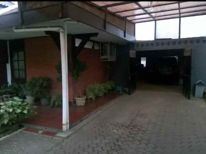 dijual rumah jl golf arcamanik ah