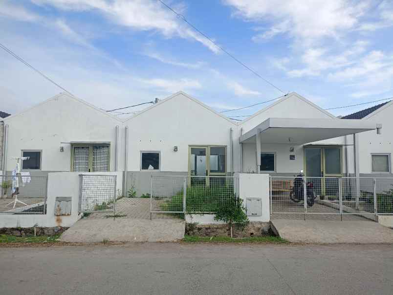 dijual rumah jl jelegong rancaekek bandung