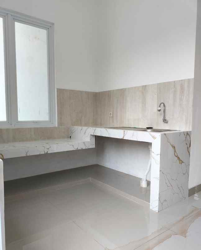 dijual rumah jl jogja solo