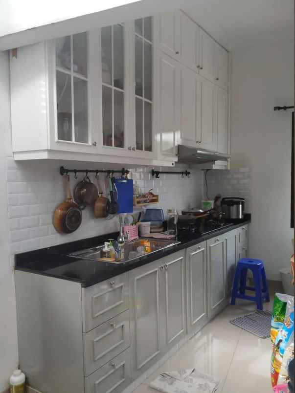 dijual rumah jl kalimulya cilodong depok