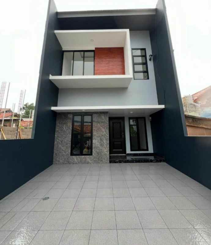 dijual rumah jl kalisari pasar rebo