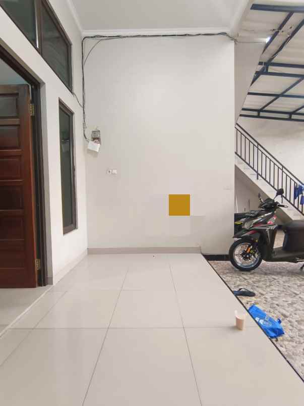 dijual rumah jl kalisari raya pasar