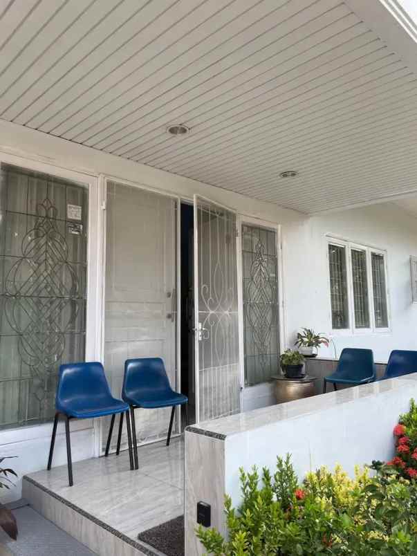 dijual rumah jl kav dki kembangan