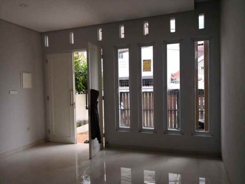 dijual rumah jl kebon jahe 2 no 26