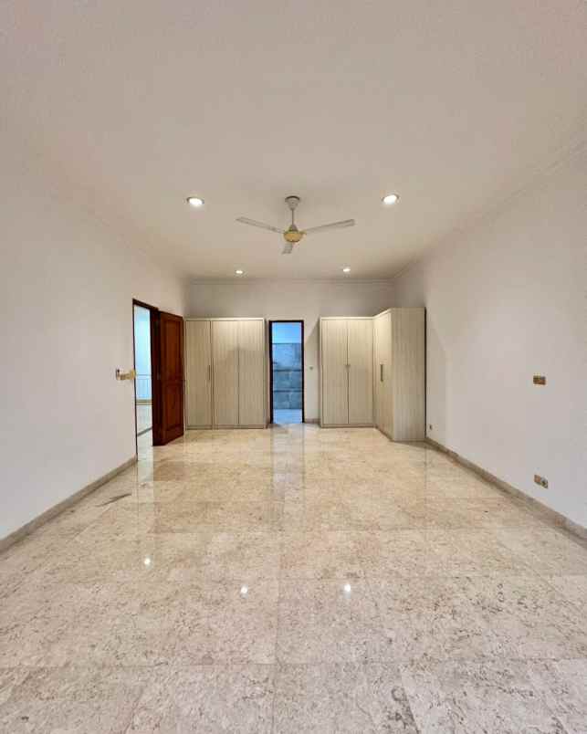 dijual rumah jl kemang dalam bangka kec