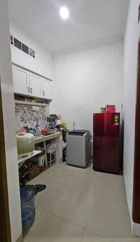 dijual rumah jl meruyung raya