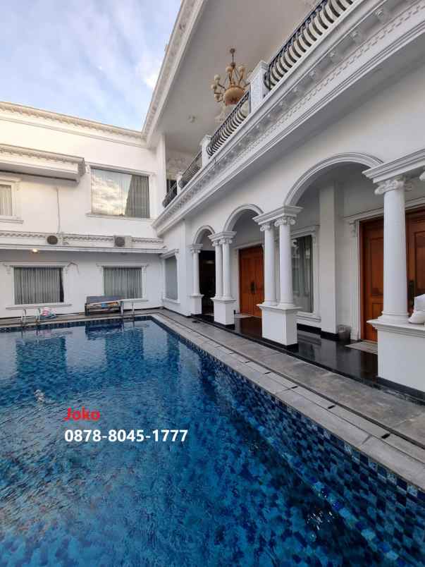 dijual rumah jl metro