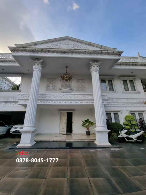 dijual rumah jl metro