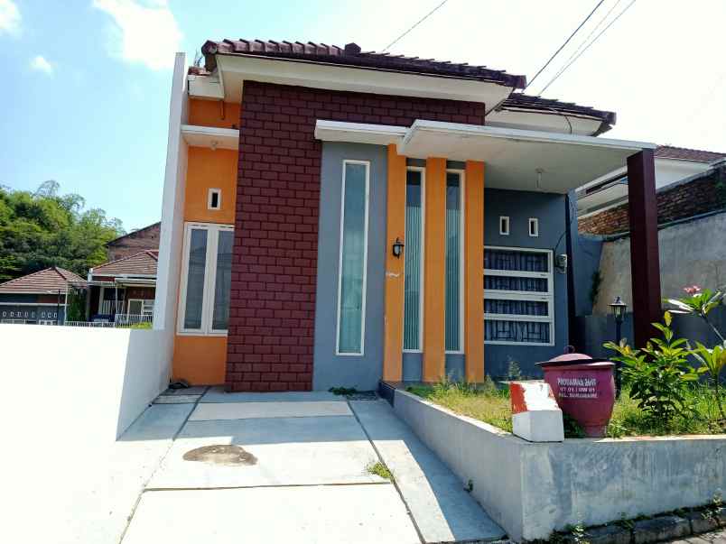 dijual rumah jl pahlawan