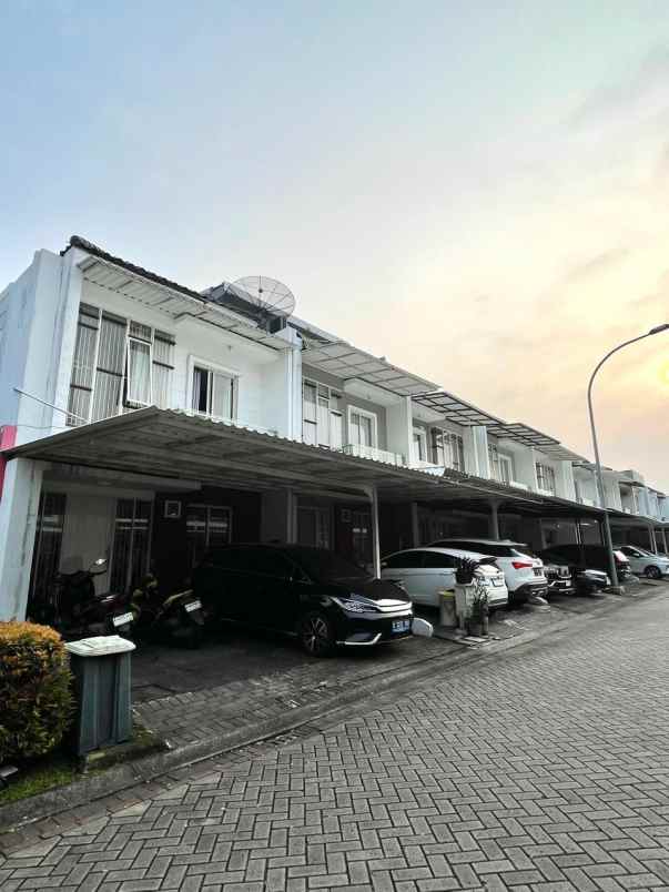 dijual rumah jl pahlawan seribu