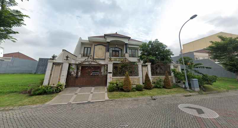 dijual rumah jl pakuwon city jalan raya