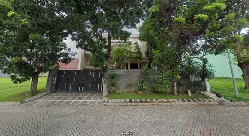 dijual rumah jl pakuwon city jalan raya