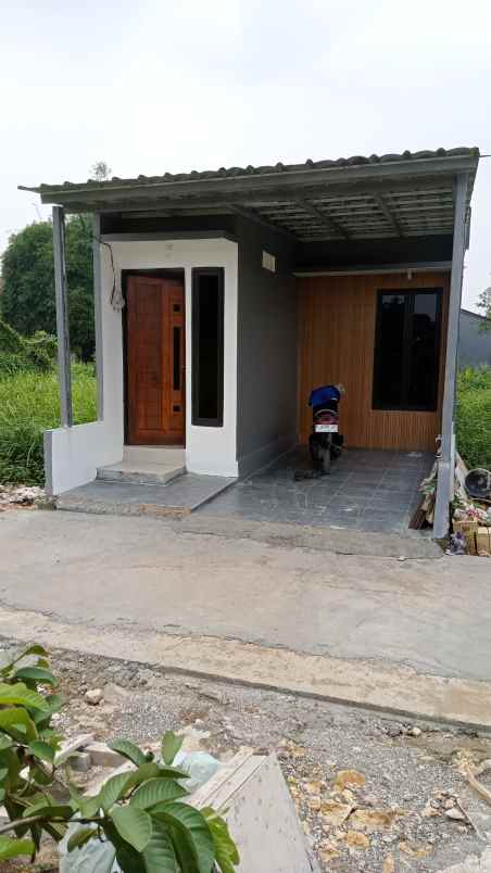 dijual rumah jl pasir putih cipayung depok