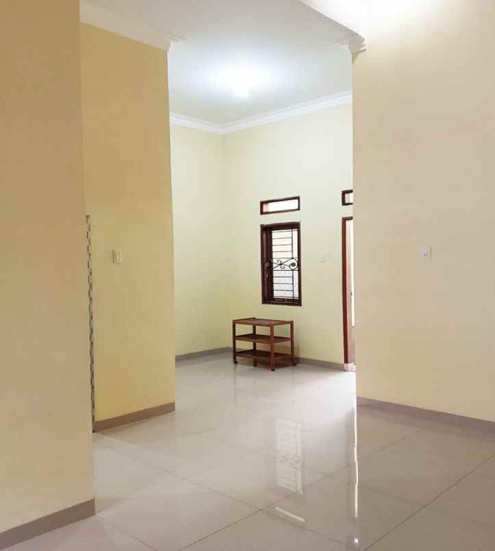 dijual rumah jl pendidikan kel tanjung