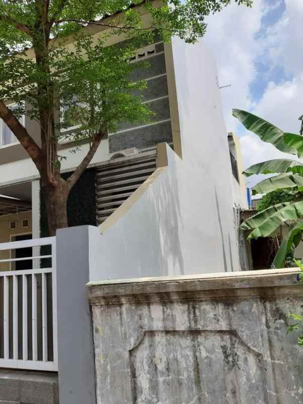 dijual rumah jl pondok kelapa raya