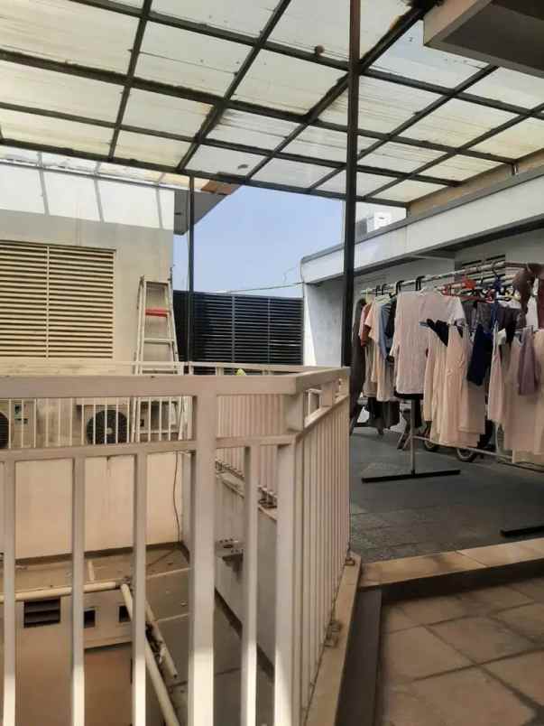 dijual rumah jl pondok kelapa raya