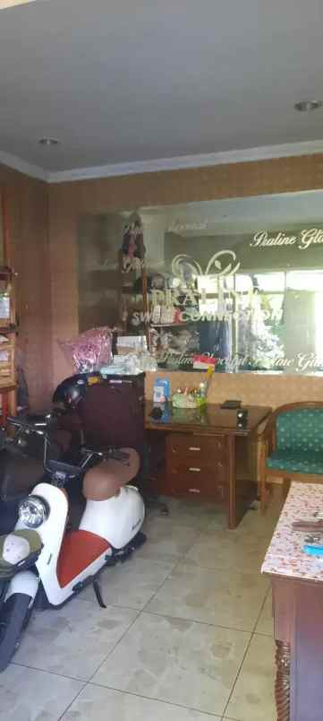 dijual rumah jl pucang adi kertajaya