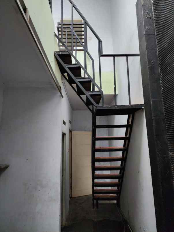 dijual rumah jl radar auri cibubur