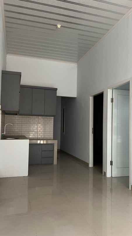 dijual rumah jl rafika residence