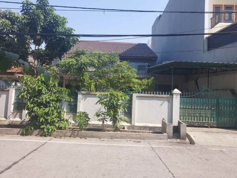 dijual rumah jl rajawali selatan v no 8