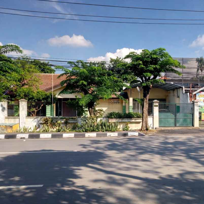 dijual rumah jl raya merr ir soekarno