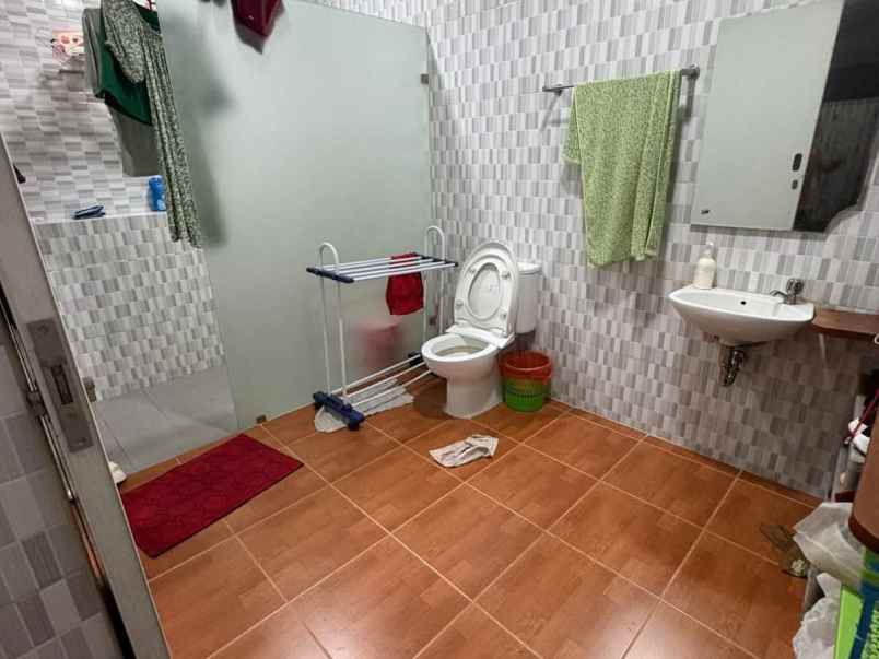 dijual rumah jl rosela wijaya kusuma