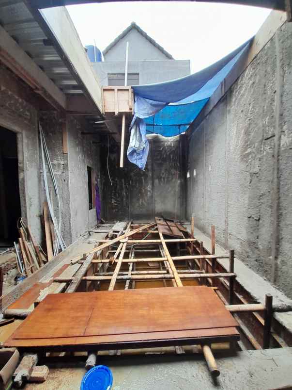 dijual rumah jl saidan tanah baru beji