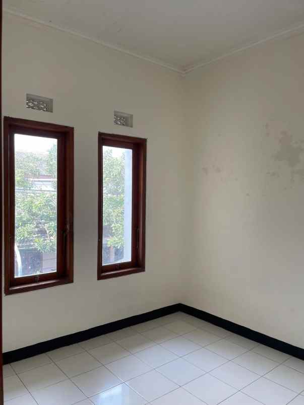 dijual rumah jl saluyu indah riung