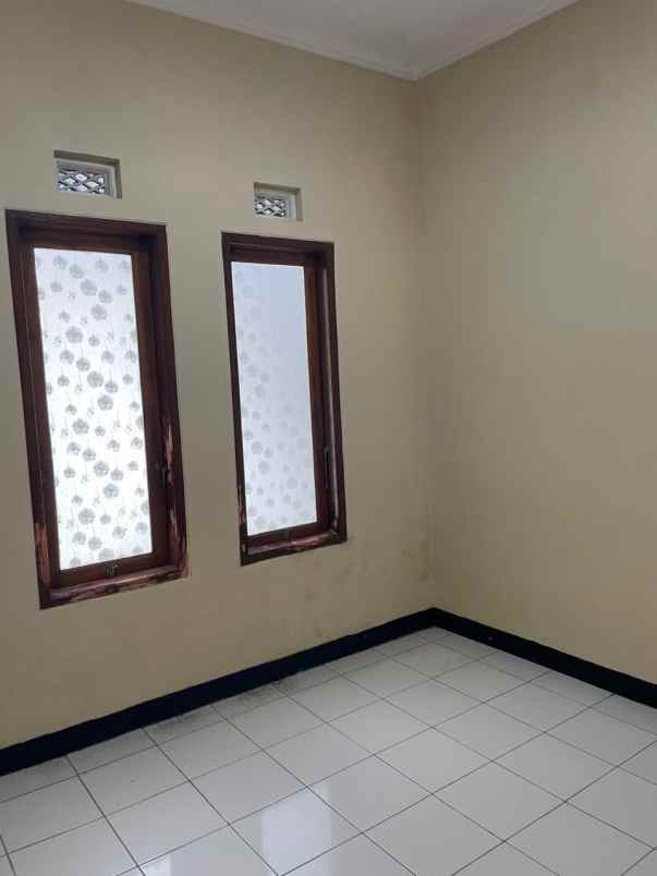 dijual rumah jl saluyu indah riung