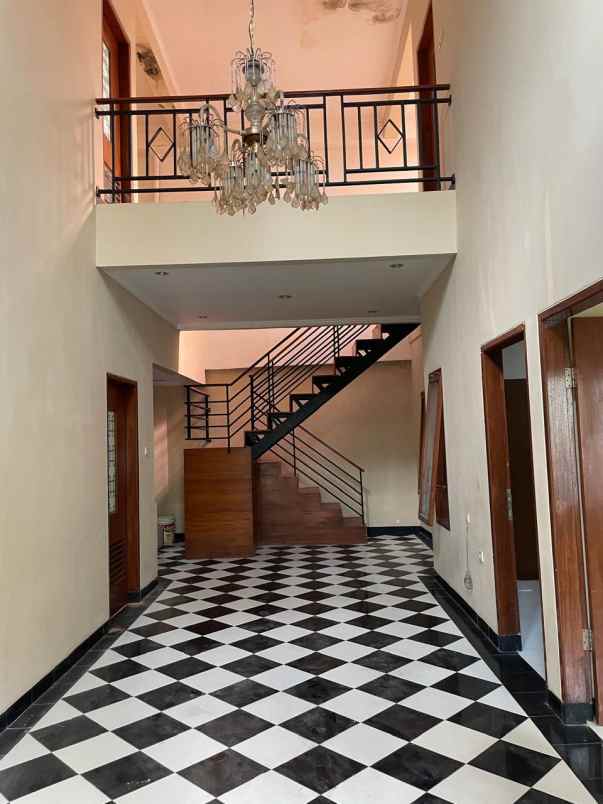 dijual rumah jl saluyu indah riung