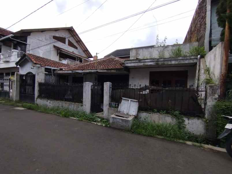 dijual rumah jl saturnus tengah komplek