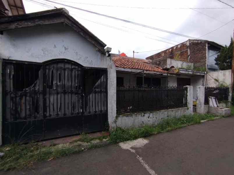 dijual rumah jl saturnus tengah komplek