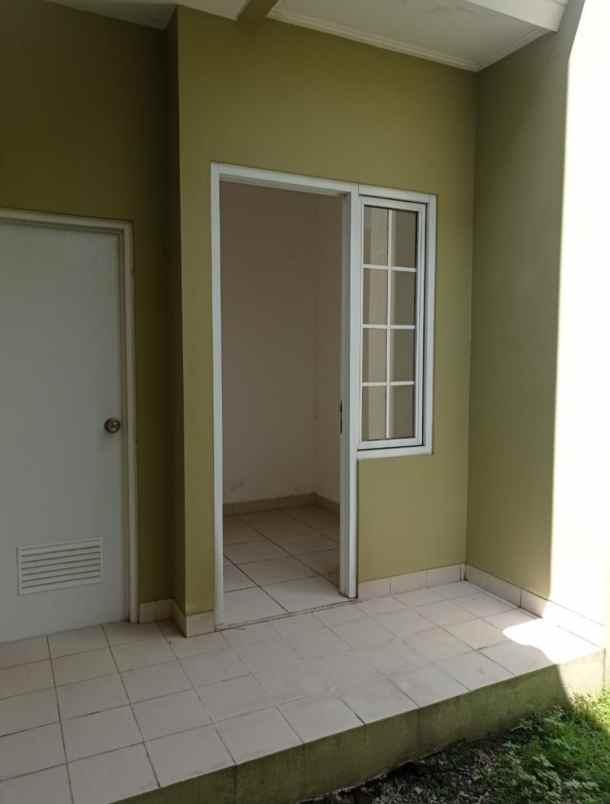 dijual rumah jl simongan raya