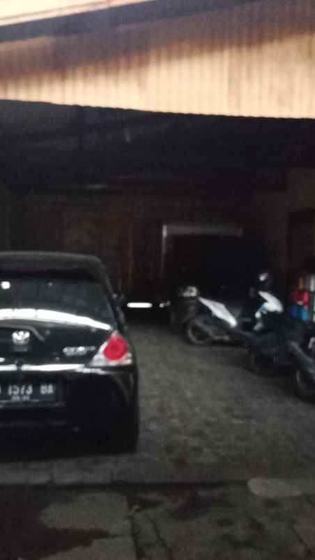 dijual rumah jl sulawesi kepatihan no 8