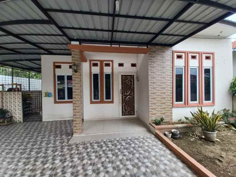 dijual rumah jl suntai