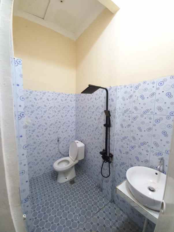 dijual rumah jl suntai