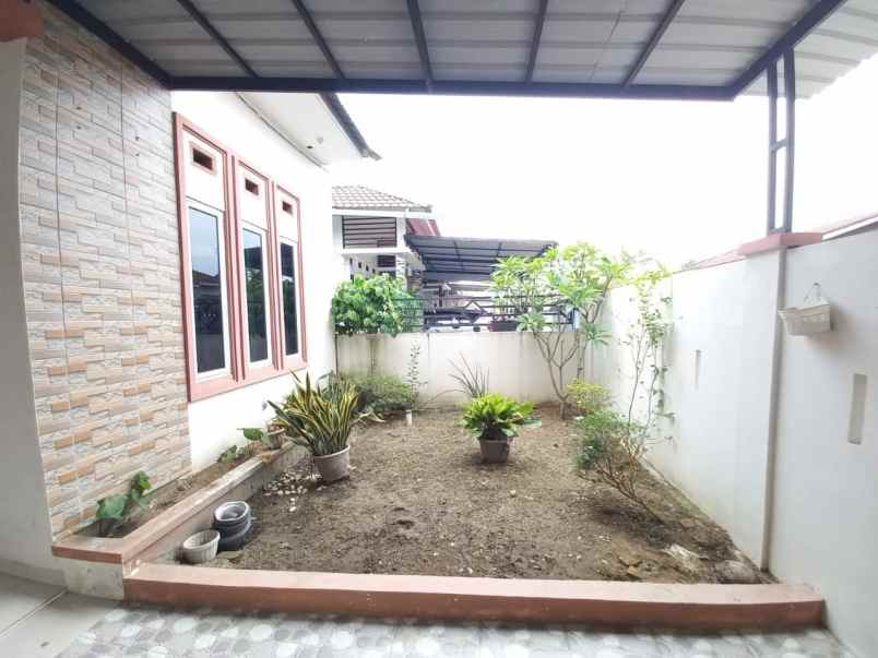 dijual rumah jl suntai