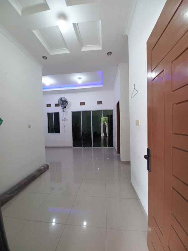 dijual rumah jl suntai