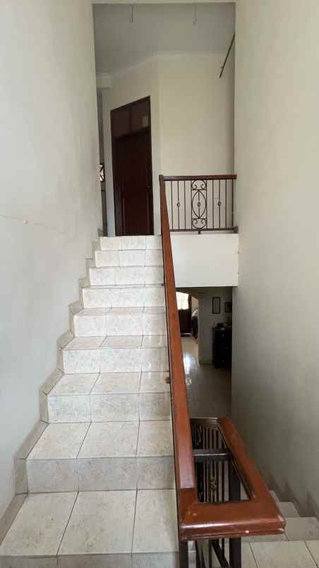 dijual rumah jl suplir no 23 serpong