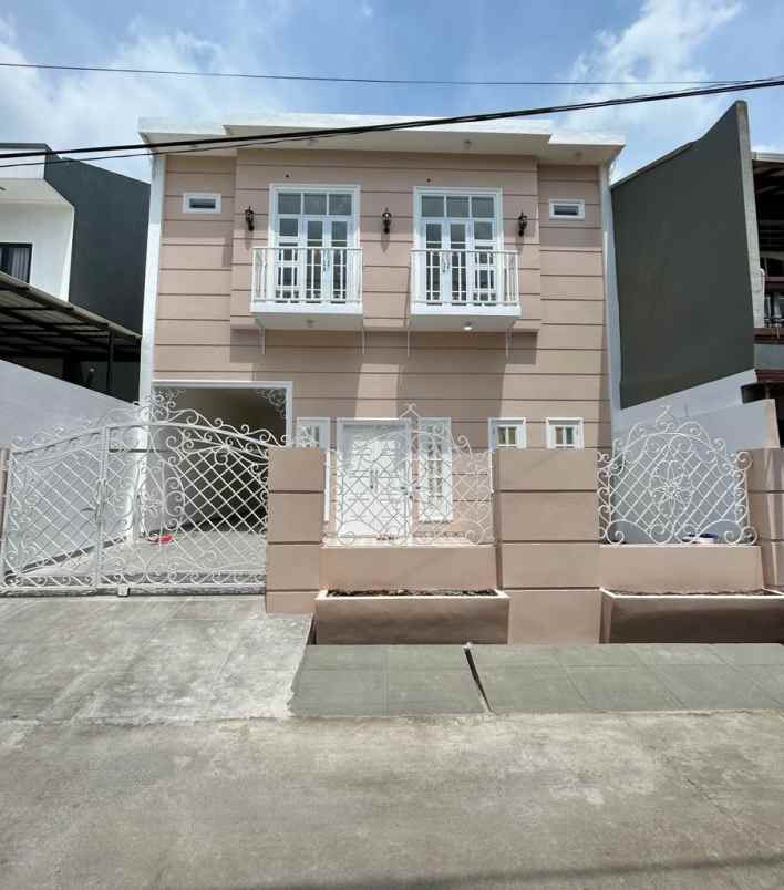 dijual rumah jl taman galaxy raya jaka