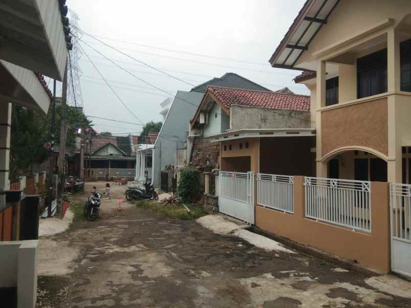 dijual rumah jl vila santika jaya