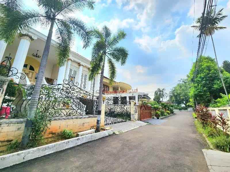 dijual rumah jl warung buncit pasar