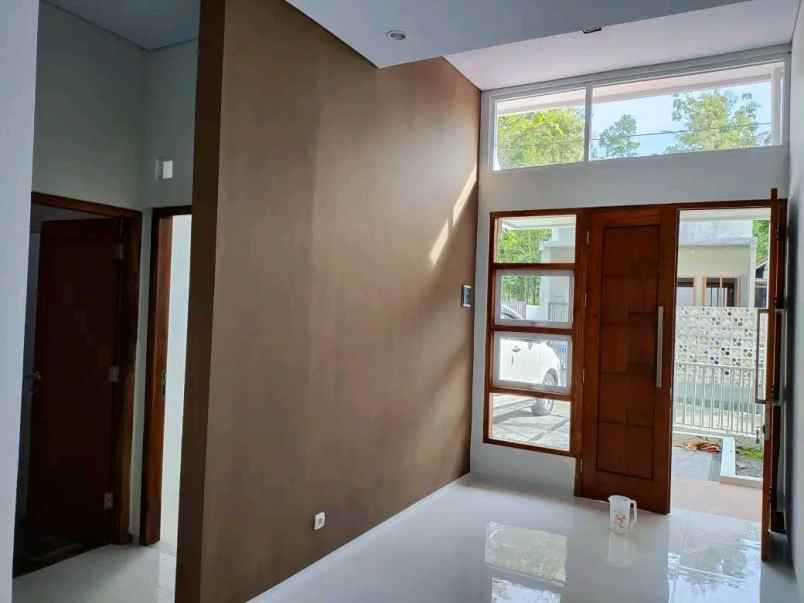 dijual rumah jl wates km 9